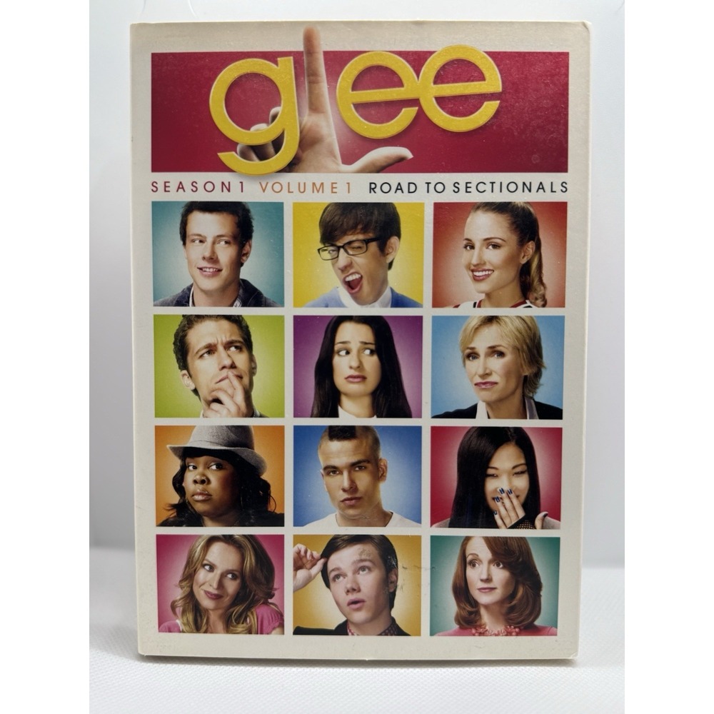 GLEE Season 1 Volume 1 - Road to Sectionals DVD 4 Disc Set 13 Episodes and More!